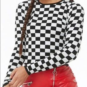 Checkered cropped long sleeve shirt